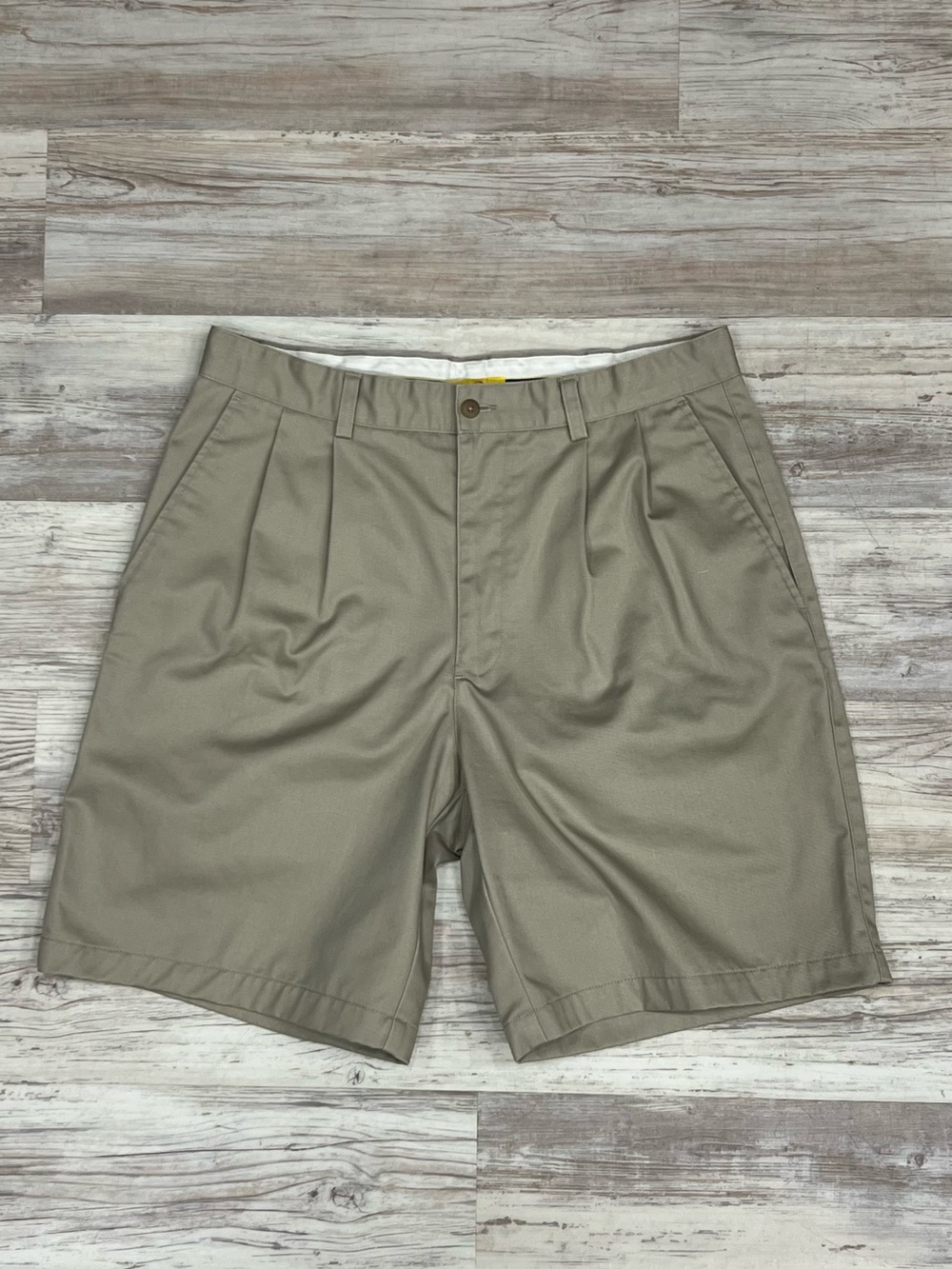 Duck Head Men's Flat Pleated Front Tan Shorts